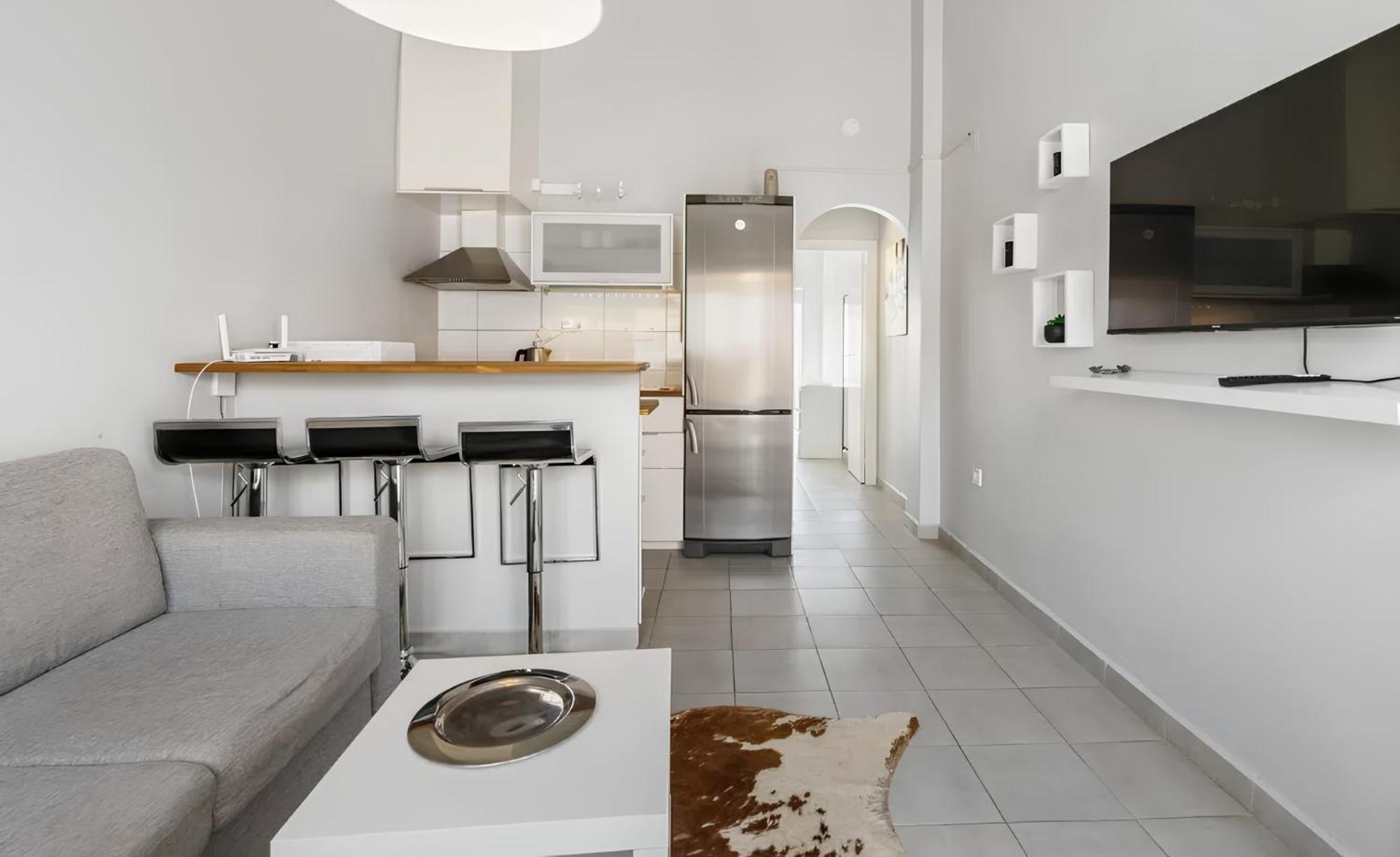 Апартаменты Sunny Bungalow Near The Sea And Petanque Field Торевьиа Экстерьер фото
